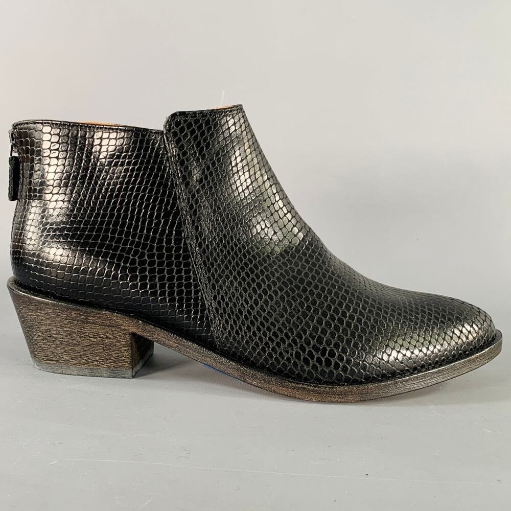 ANTHOLOGY PARIS Size 9 Black Leather Snake Embossed Back Zip Ankle Boots - Picture 2 of 8
